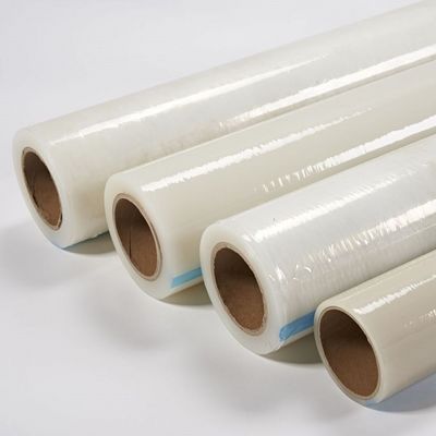 좋은 가격 잔여물 없이 제거 가능한 UV 저항 6개월 및 산업용 포장용 고무 기반 접착제 PE 보호 필름 온라인으로